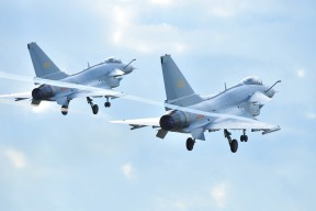 mk体育全站-德甲奇迹逆转：团队精神助力翻盘！，德甲 奇迹