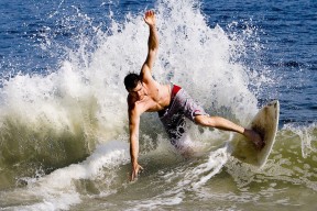 mk体育平台登录入口-尤文强势开局，控球及快速反击压制阿联酋豪门，尤文对战