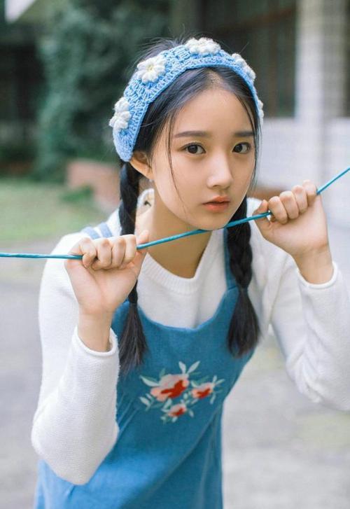 快速逼抢制造空档引爆进攻端